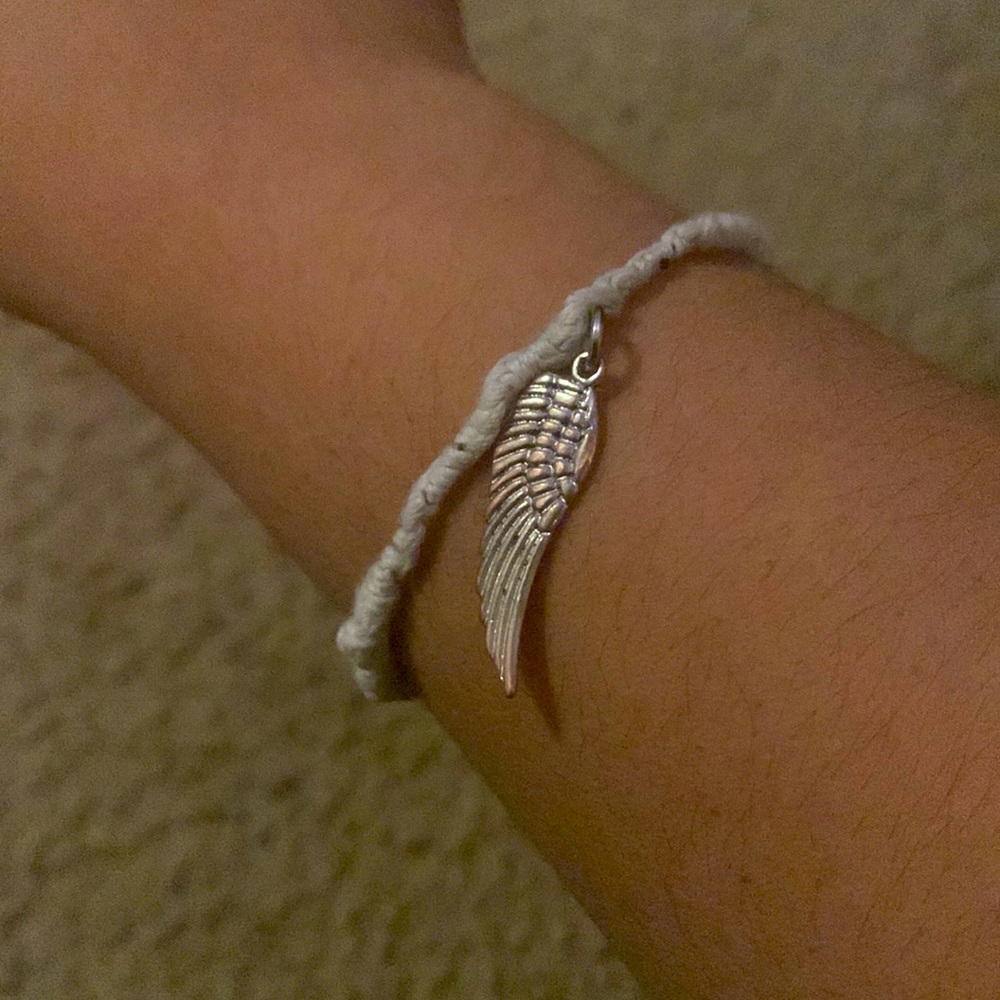 I would love it to sale this bracelet with angel wing
